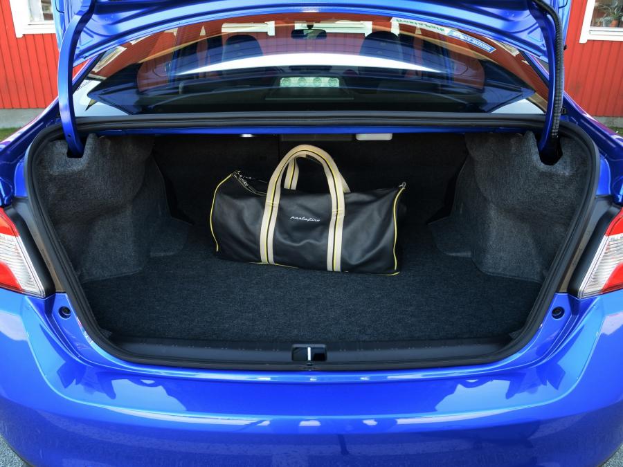  Subaru WRX STI 2014 года  (фото 18 из 93)
